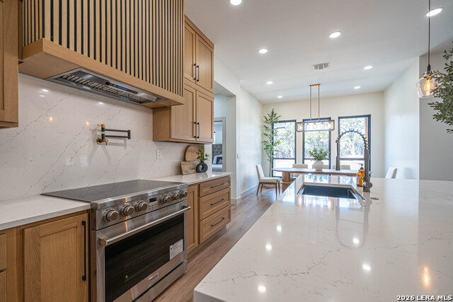 Image 15 of 40 For 1271 View Ridge