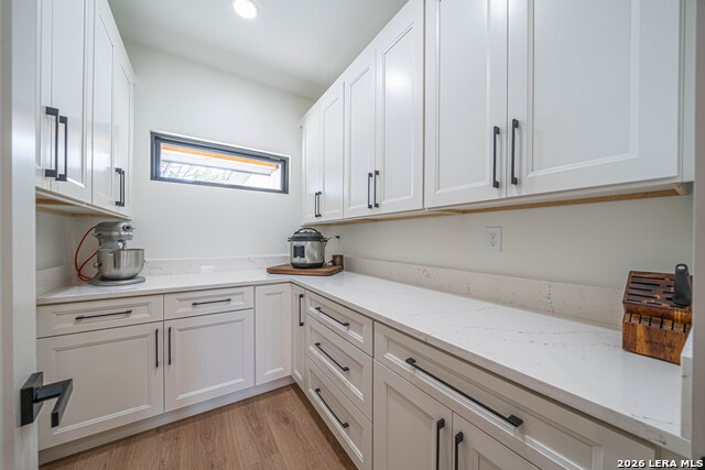 Image 18 of 40 For 1271 View Ridge