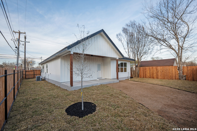 Image 11 of 18 For 1742 Basse  