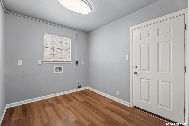 Listing photo id 21 for 119 Tarrant  