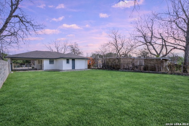 Listing photo id 26 for 119 Tarrant  
