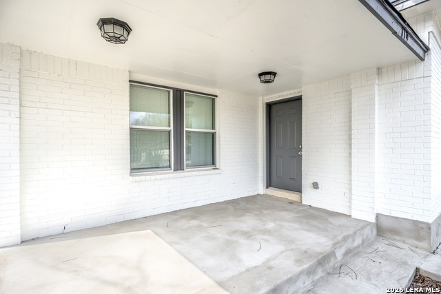 Listing photo id 4 for 119 Tarrant  