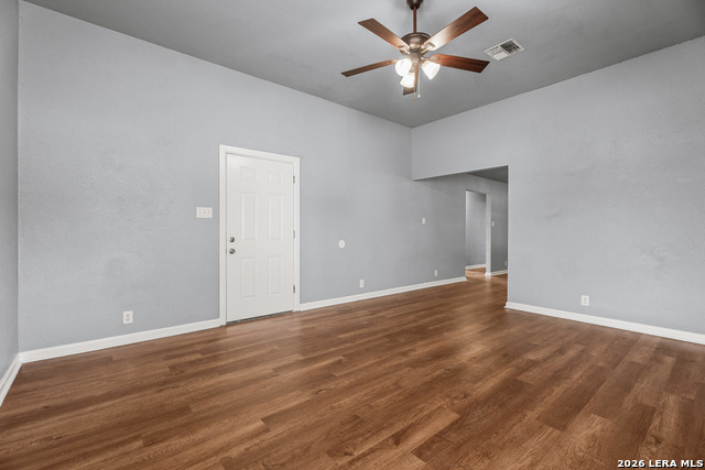 Listing photo id 7 for 119 Tarrant  