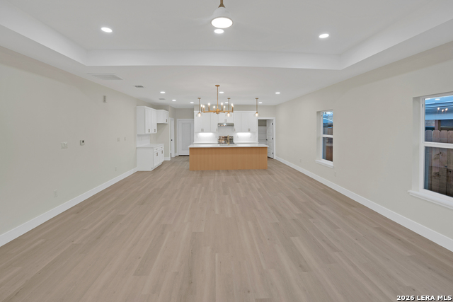 Image 3 of 11 For 255 Venice  