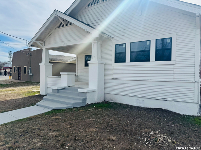 Image 4 of 11 For 4219 Presa S