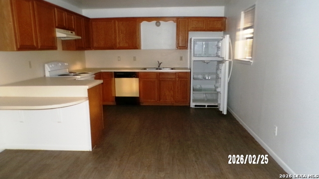 Image 4 of 8 For 1703 Washington St S A8