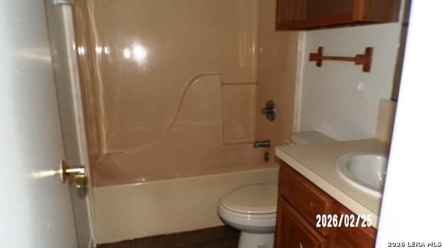 Image 6 of 8 For 1703 Washington St S A8