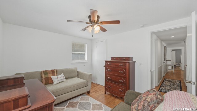 Image 33 of 48 For 113 Creekview Dr