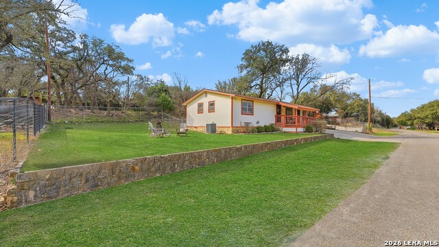 Image 39 of 48 For 113 Creekview Dr