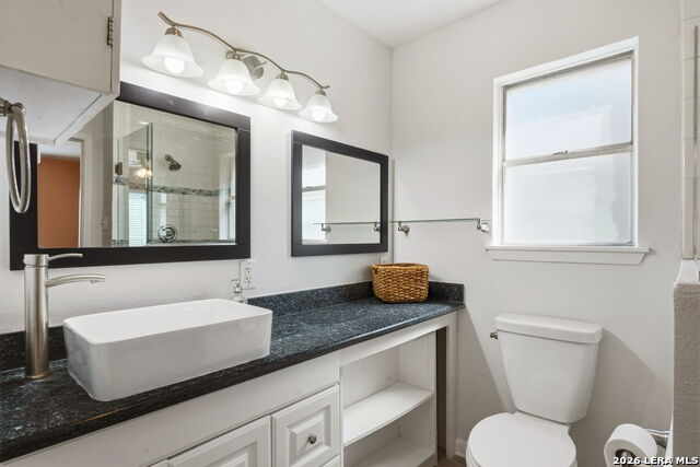 Image 18 of 30 For 547 Patricia