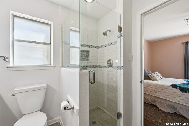 Image 19 of 30 For 547 Patricia