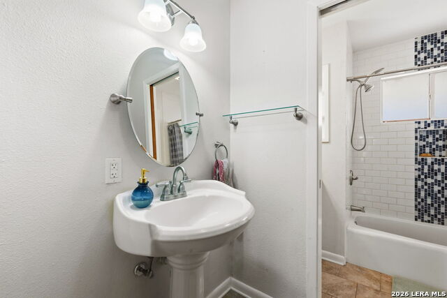 Image 22 of 30 For 547 Patricia