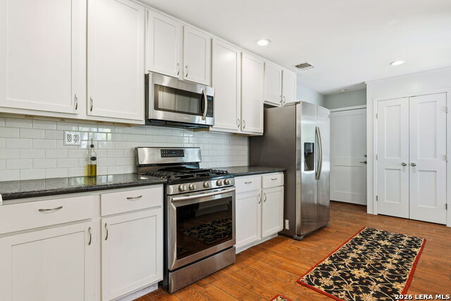 Image 8 of 30 For 547 Patricia