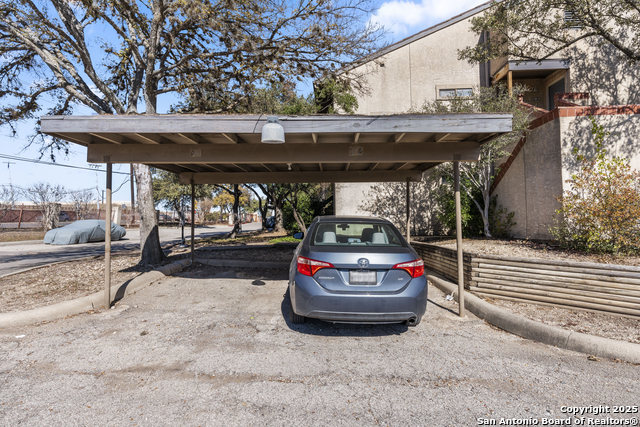 Image 18 of 20 For 6100 Woodlake  312