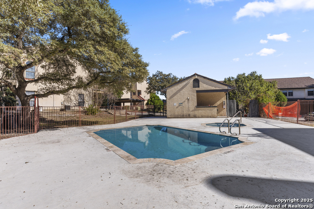 Image 19 of 20 For 6100 Woodlake  312