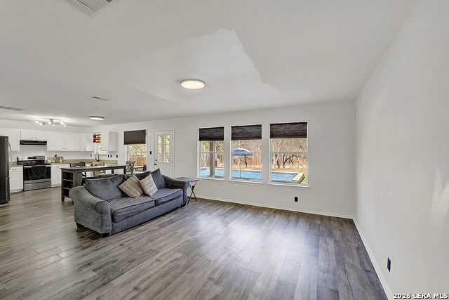 Image 31 of 40 For 10819 Laurel