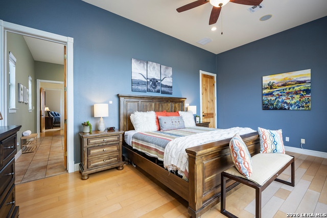 Image 18 of 46 For 800 High Oaks