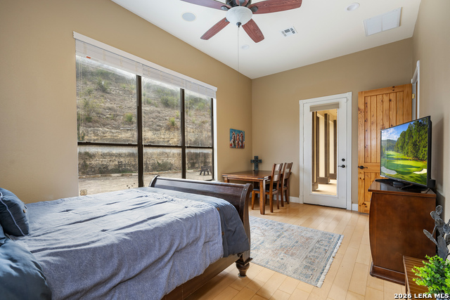 Image 23 of 46 For 800 High Oaks