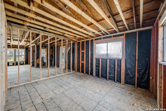 Image 13 of 25 For 630 Ireland E