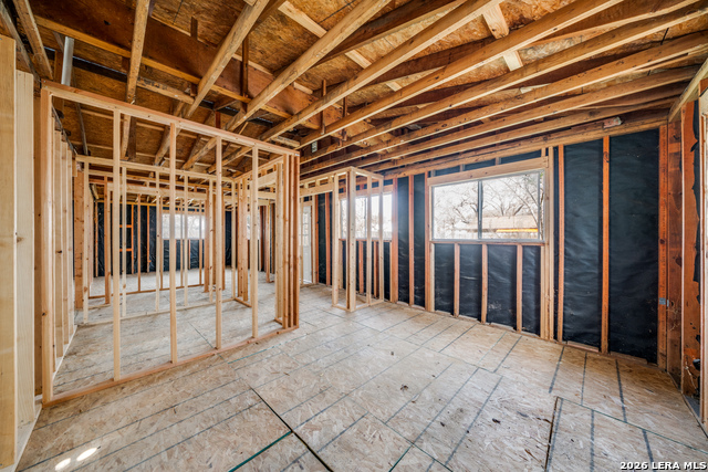 Image 17 of 25 For 630 Ireland E