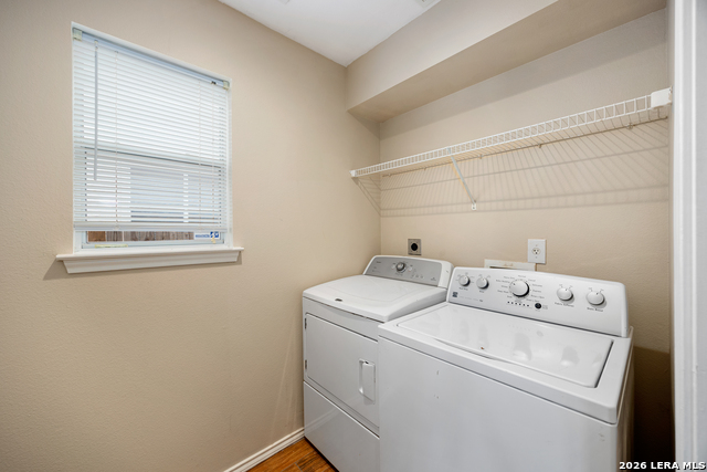 Image 17 of 48 For 10111 Sparrow Way