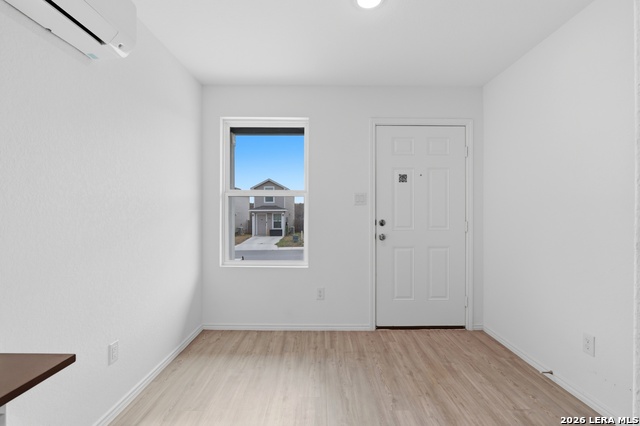 Image 4 of 29 For 7044 Elm Cv  