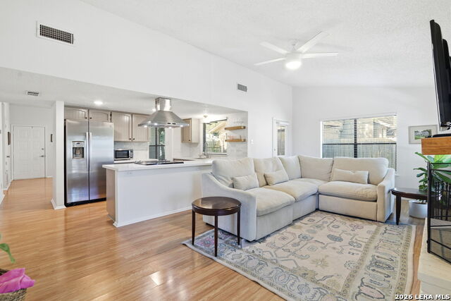 Image 8 of 26 For 13402 Langtry