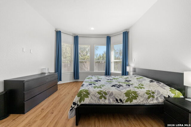 Image 26 of 38 For 25756 Two Springs