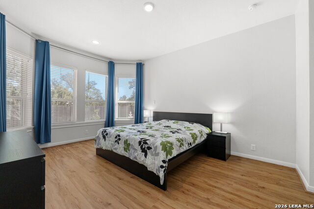 Image 27 of 38 For 25756 Two Springs