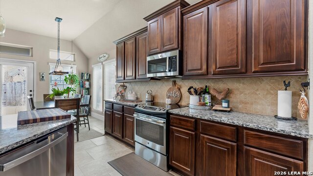 Image 11 of 33 For 2137 Pioneer Pass