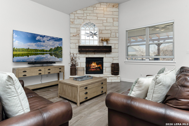 Image 16 of 43 For 2233 Hoja Ave