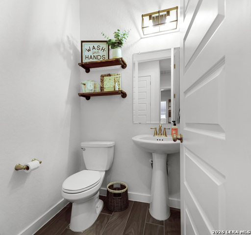 Image 32 of 43 For 2233 Hoja Ave