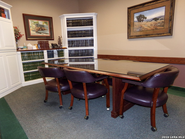 Image 8 of 9 For 607 Urban  