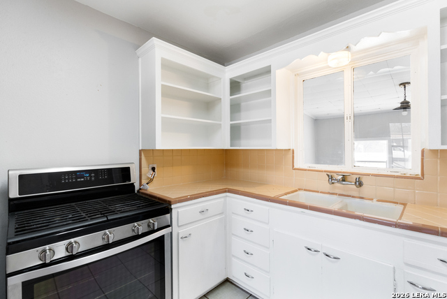 Image 10 of 25 For 210 Dryden  