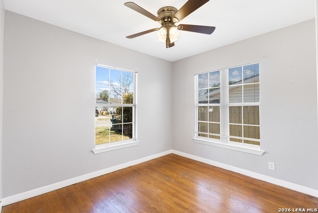 Image 16 of 25 For 210 Dryden  