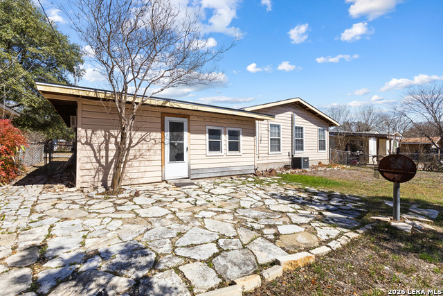 Image 22 of 25 For 210 Dryden  