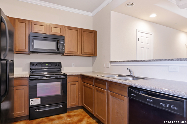 Image 8 of 25 For 16821 Showdown  3