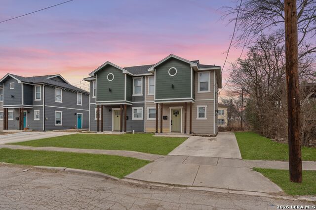 Image 8 of 26 For 903-907 Dawson