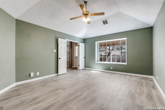 Image 15 of 25 For 5602 Timber Trace