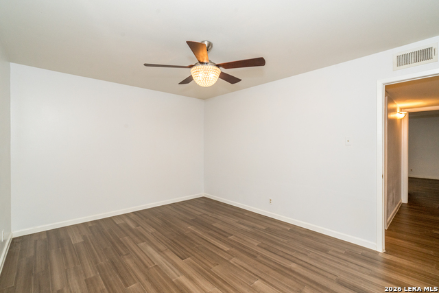 Image 20 of 40 For 8702 Village  106