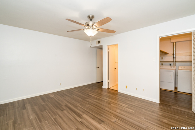 Image 26 of 40 For 8702 Village  106