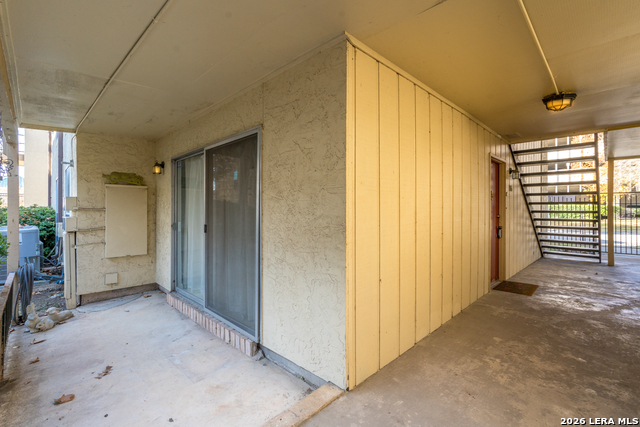 Image 38 of 40 For 8702 Village  106