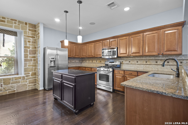 Listing photo id 6 for 245 Razzmatazz Trail