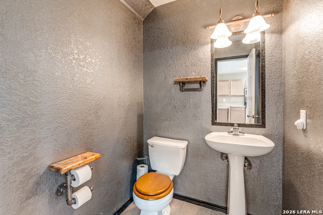 Image 13 of 25 For 640 Nw Crossing