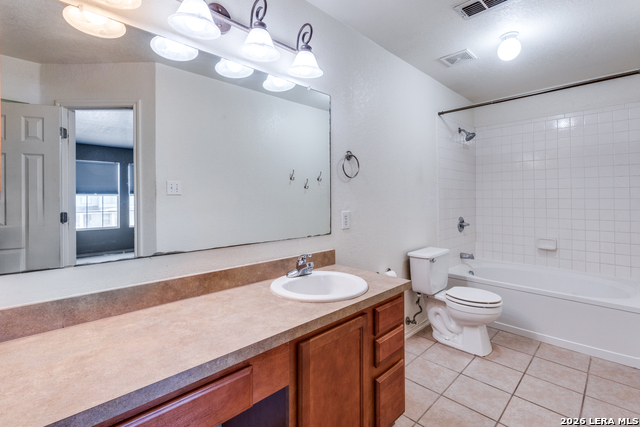 Image 16 of 25 For 640 Nw Crossing