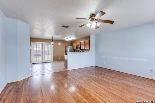 Image 6 of 25 For 640 Nw Crossing