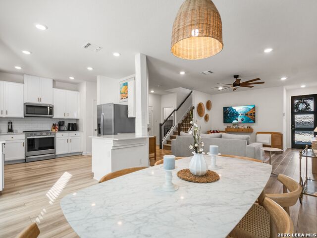 Image 13 of 30 For 14839 Vance Jackson #303  Unit 303