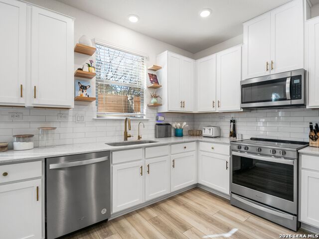 Image 17 of 30 For 14839 Vance Jackson #303  Unit 303