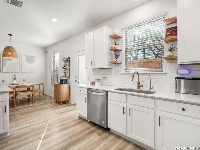 Image 19 of 30 For 14839 Vance Jackson #303  Unit 303