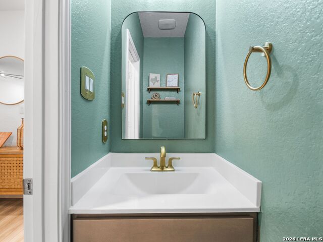 Image 21 of 30 For 14839 Vance Jackson #303  Unit 303